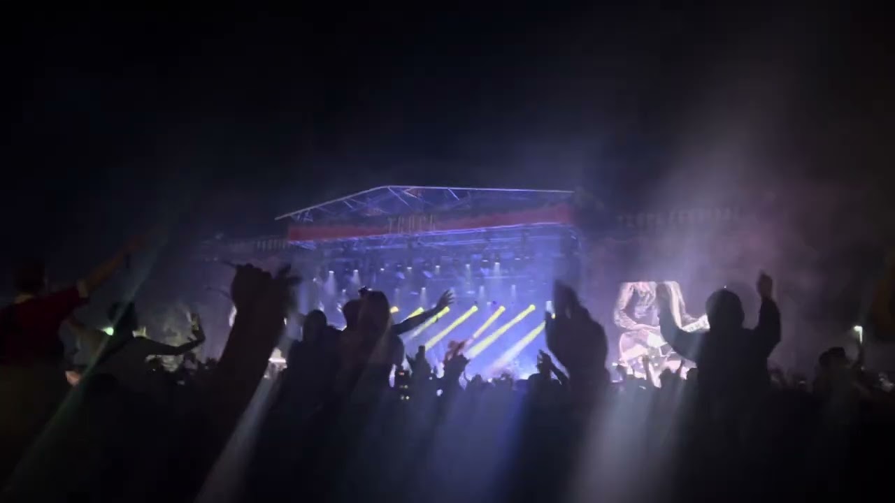 Courteeners - Not Nineteen Forever Live Truck Festival 27/07/2025