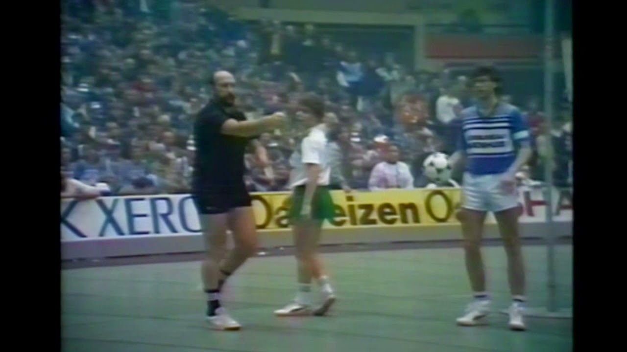 1986-1987 korfbal zaalfinale Oost Arnhem -  PKC
