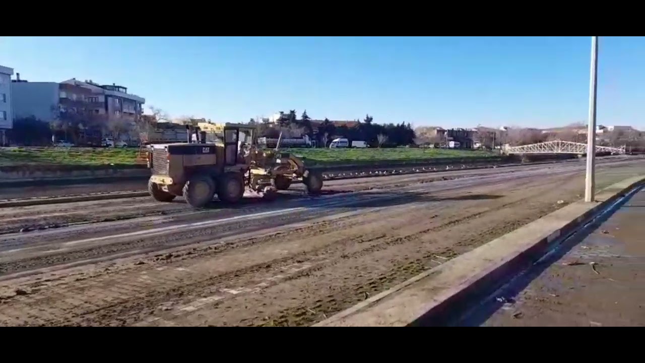 Taşkının ardından Bit Pazarının kurulduğu alanda temizlik başladı