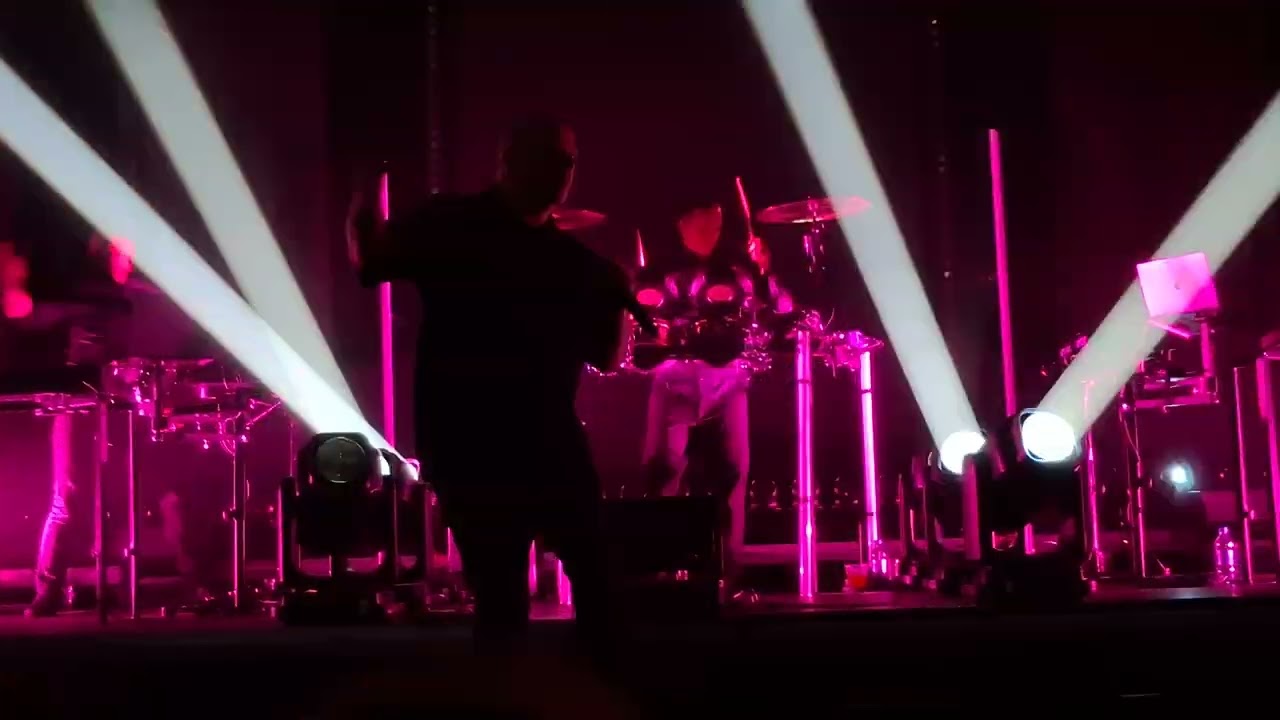 VNV NATION 