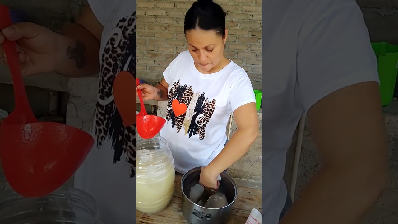 CALDILLO DE LANGOSTINOS Y AGUA DE GUAYABA 