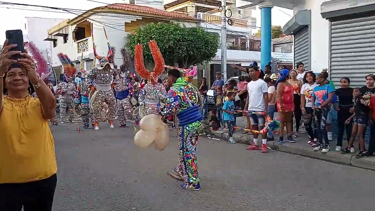 desfile carnaval de Ensanche boliva Santiago 2023
