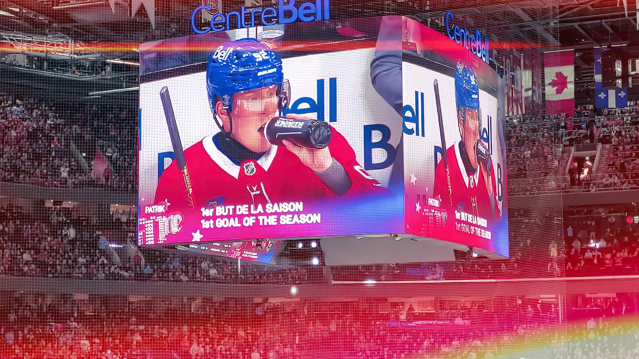 RAW : Patrik Laine feels the love as crowd erupts for his Canadiens debut!