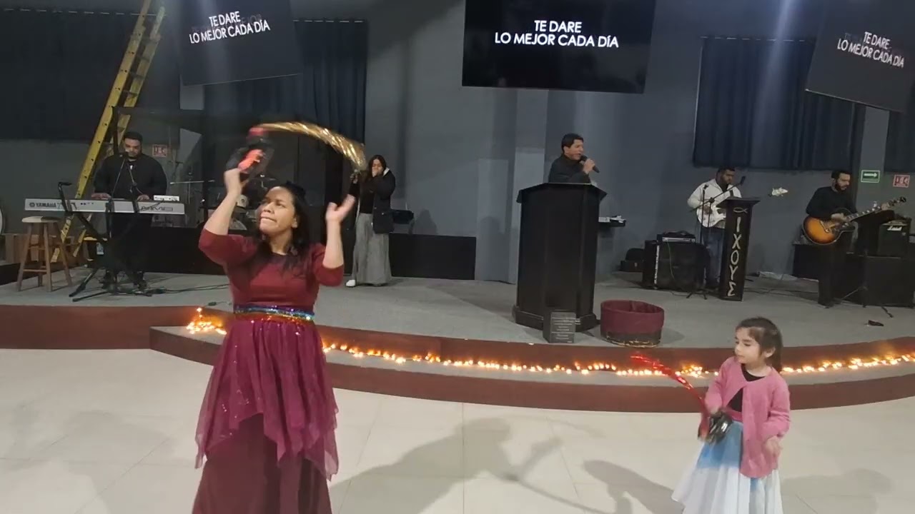 Jueves | 15Enero26 | Adoración y alabanza