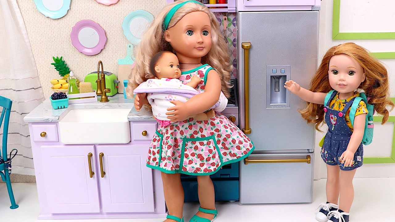 Looking after the kids! Play Dolls