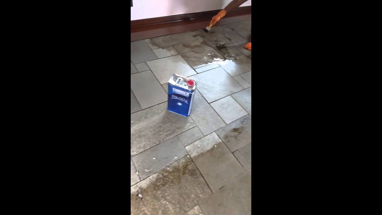 Remoção de resina acrílica a base de solvente