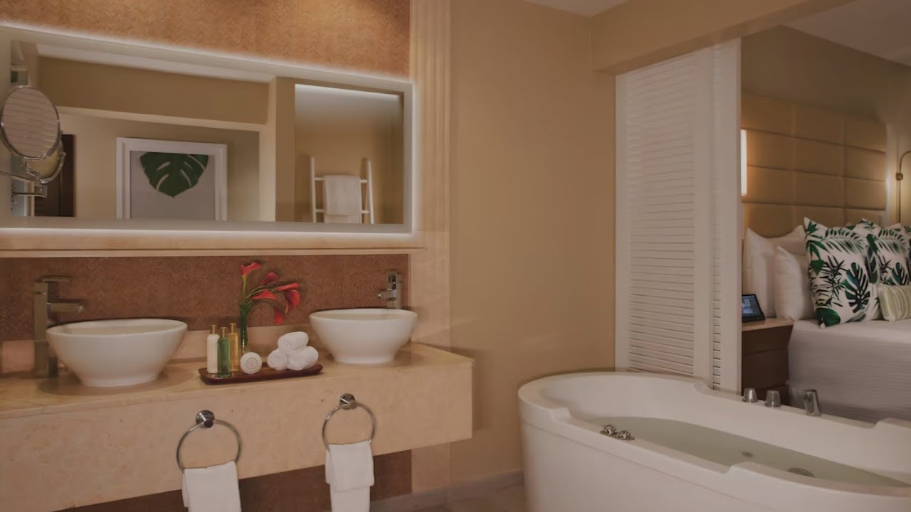SECRETS WILD ORCHID-PREFERRED CLUB OCEAN VIEW DOUBLE