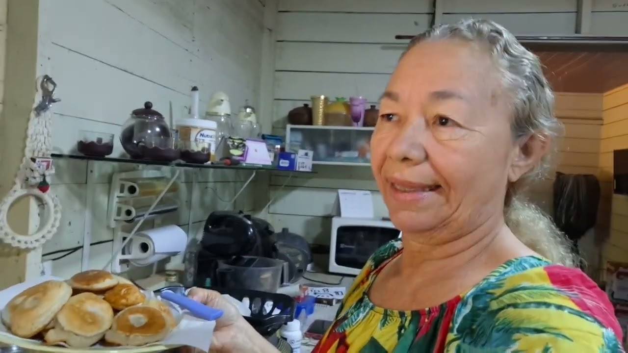 Fazendo o café da manhã 