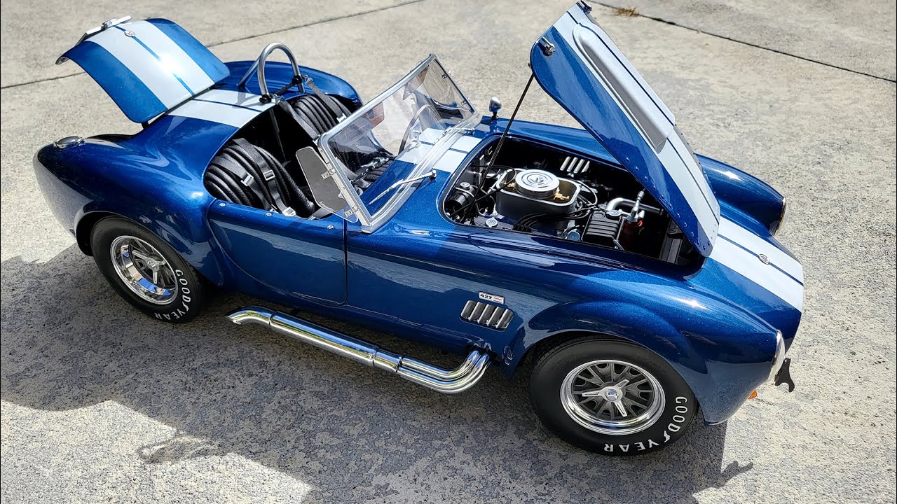 Building Agora Models' 1965 Shelby Cobra - Packs 10 to 12