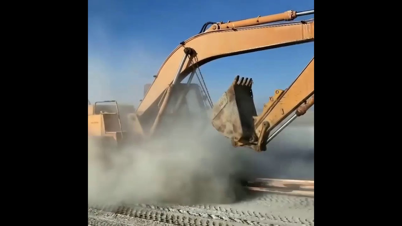 Amzing work by workers, doing his job perfect, m action