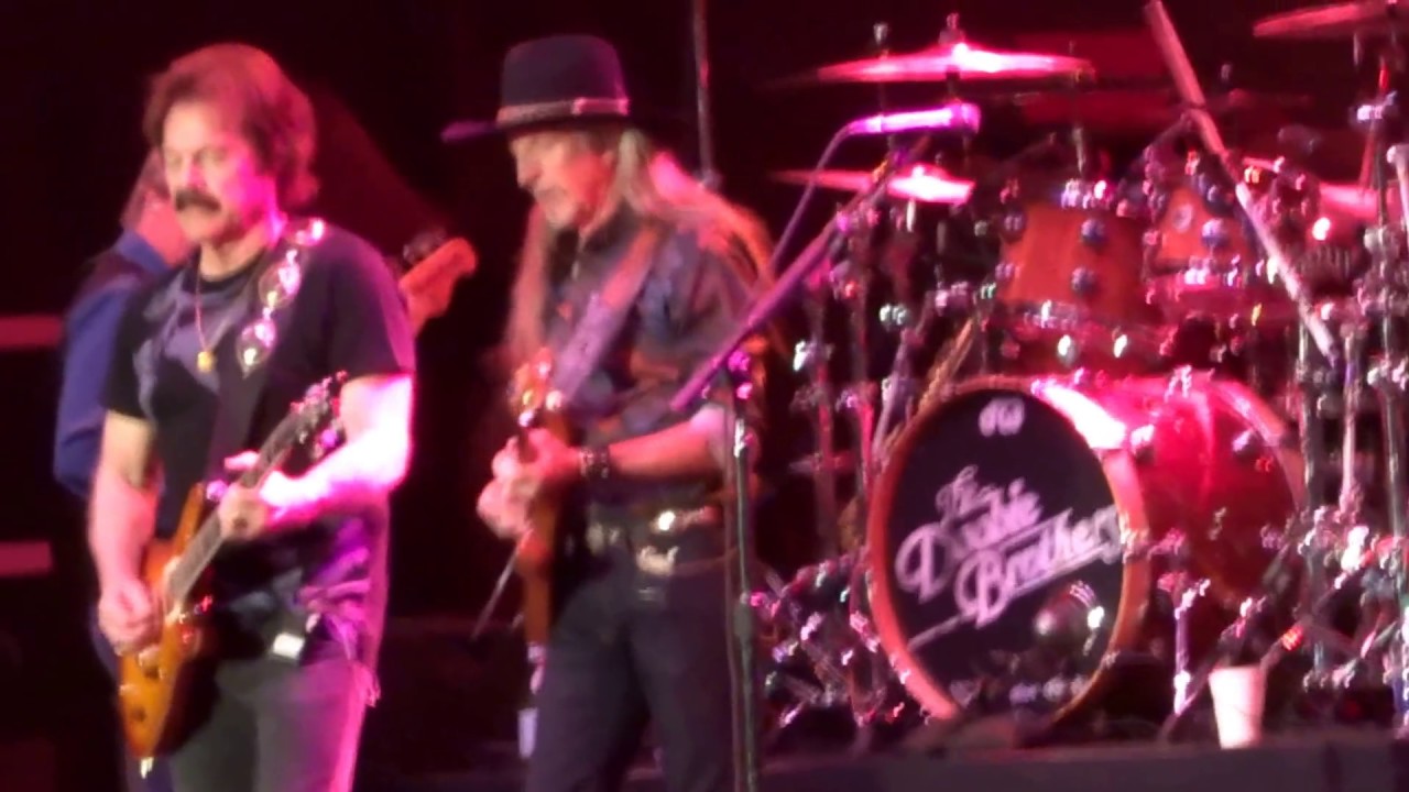 Doobie Brothers--Dark Eyed Cajun Woman--Live at PNE Vancouver 2017-08-31