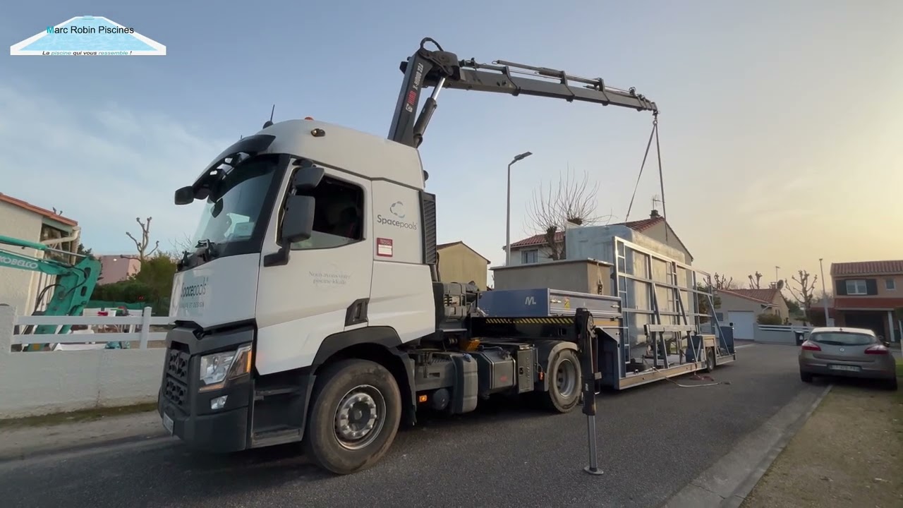 Mercredi 4 Mars : Installation et mise en service d'une piscine modèle PLAGE 650 à Mérignac
