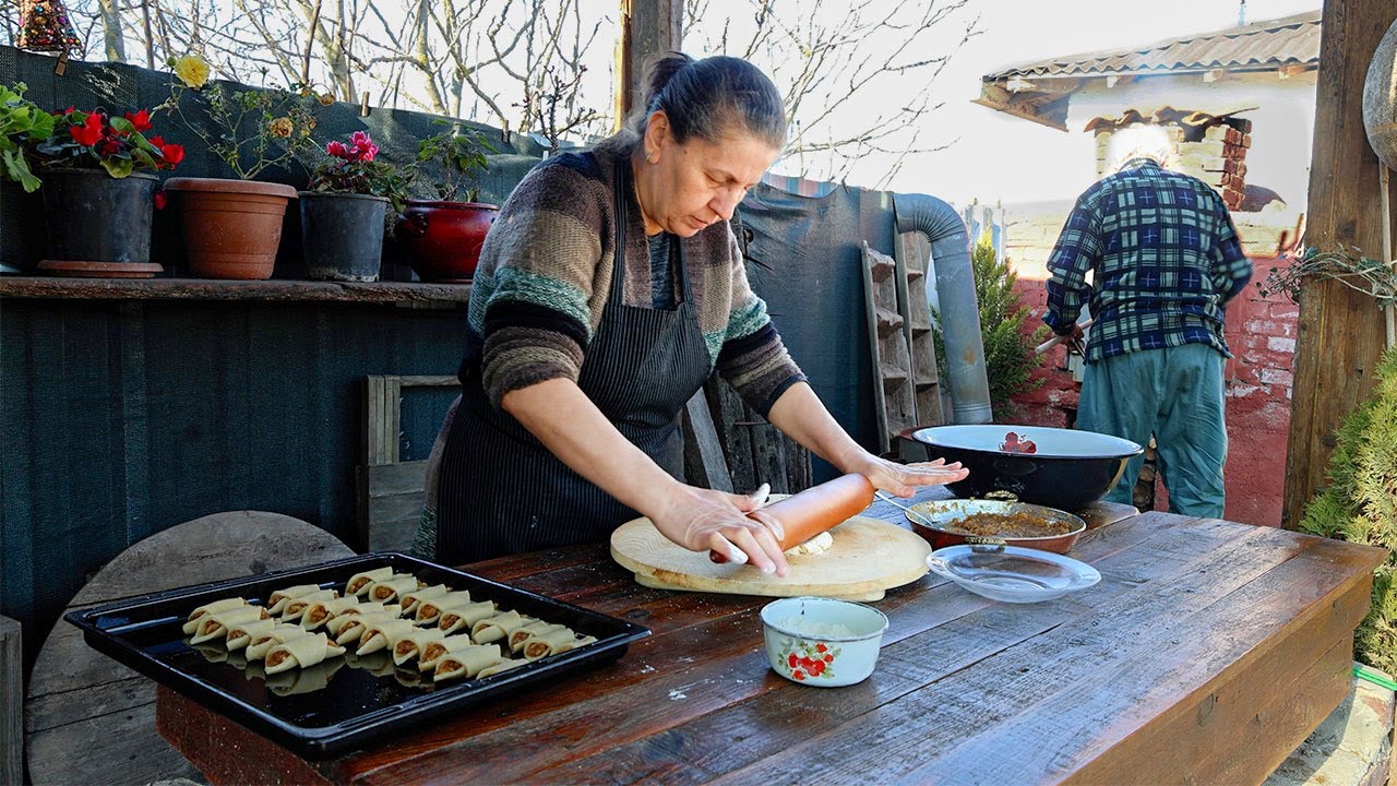 Soft Turkish Apple Cookies Made in a Simple Village Life Far from Civilization