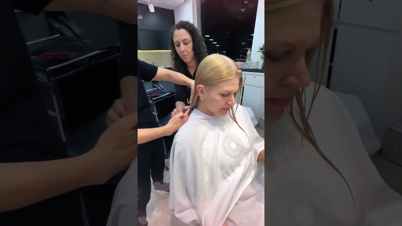 Val Marchiori se emociona ao cortar o cabelo no tratamento
