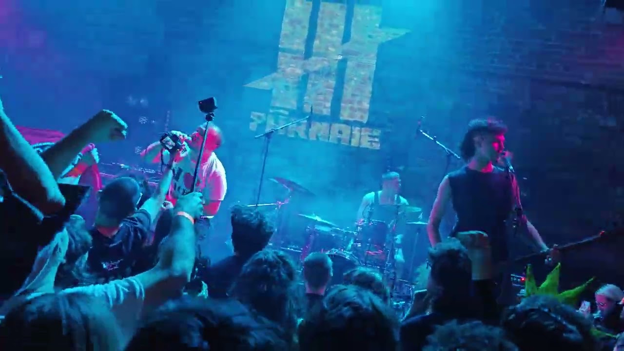 Parnaie - Fascist / Muist live in Expirat
