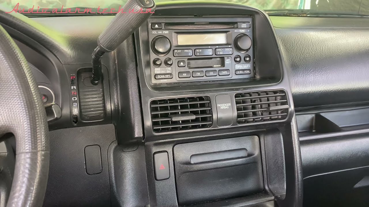 Как снять стереосистему в Honda CR-V 2005 года
