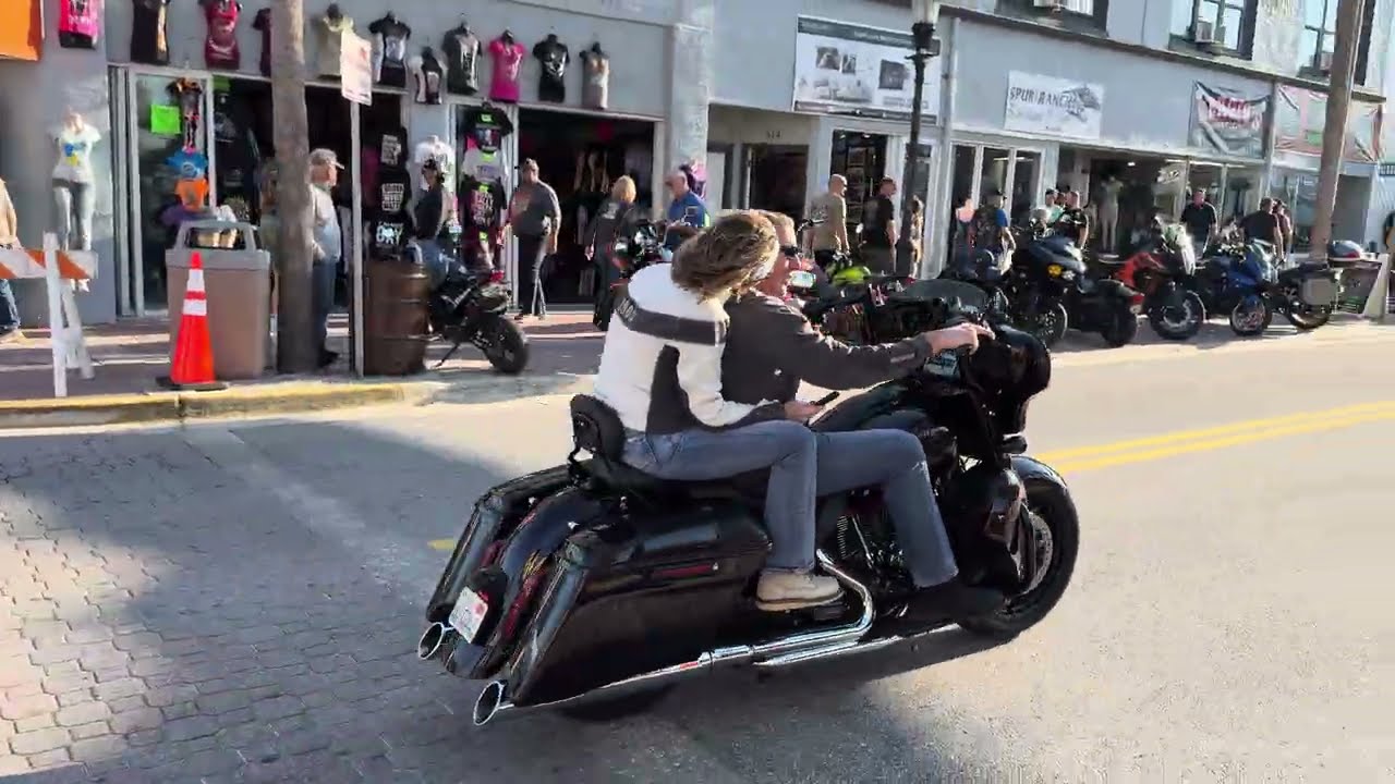 American Bikers #moto #usa #motorcycle #harley #bike
