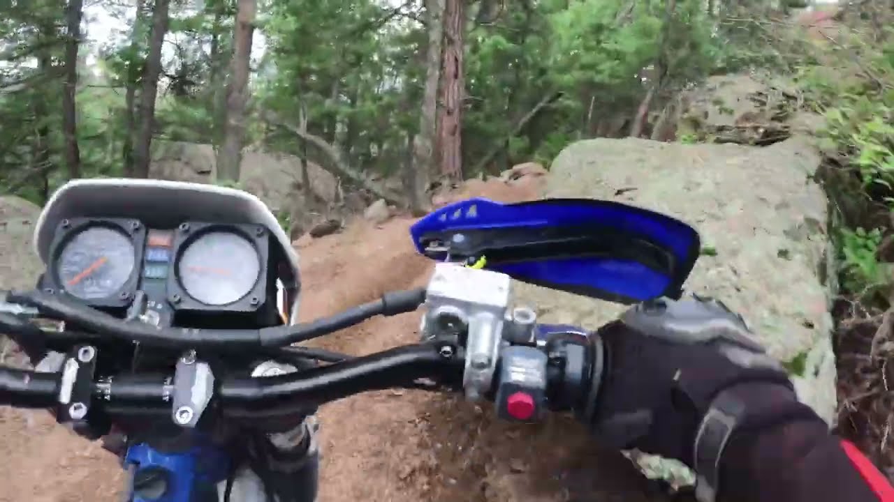 Rampart Range FR679.B Single Track | Suzuki DR350