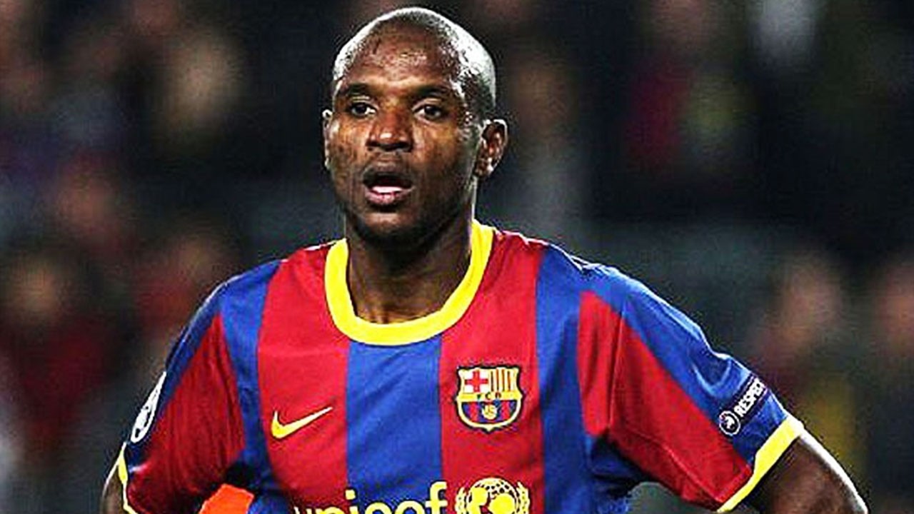 Éric Abidal • Fantastic Defensive Skills & Passes | Barcelona | HD