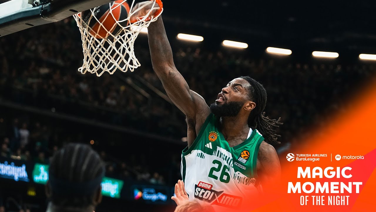 Motorola Magic Moment of the Night: Lessort's one-handed slam!