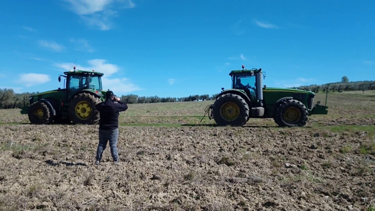John deere 8360r vs 8320