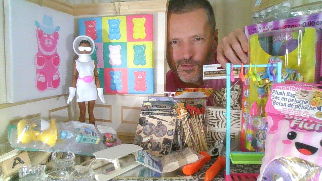 Fun & Colorful One Sixth Scale Diorama Thrifty Fall Doll Haul