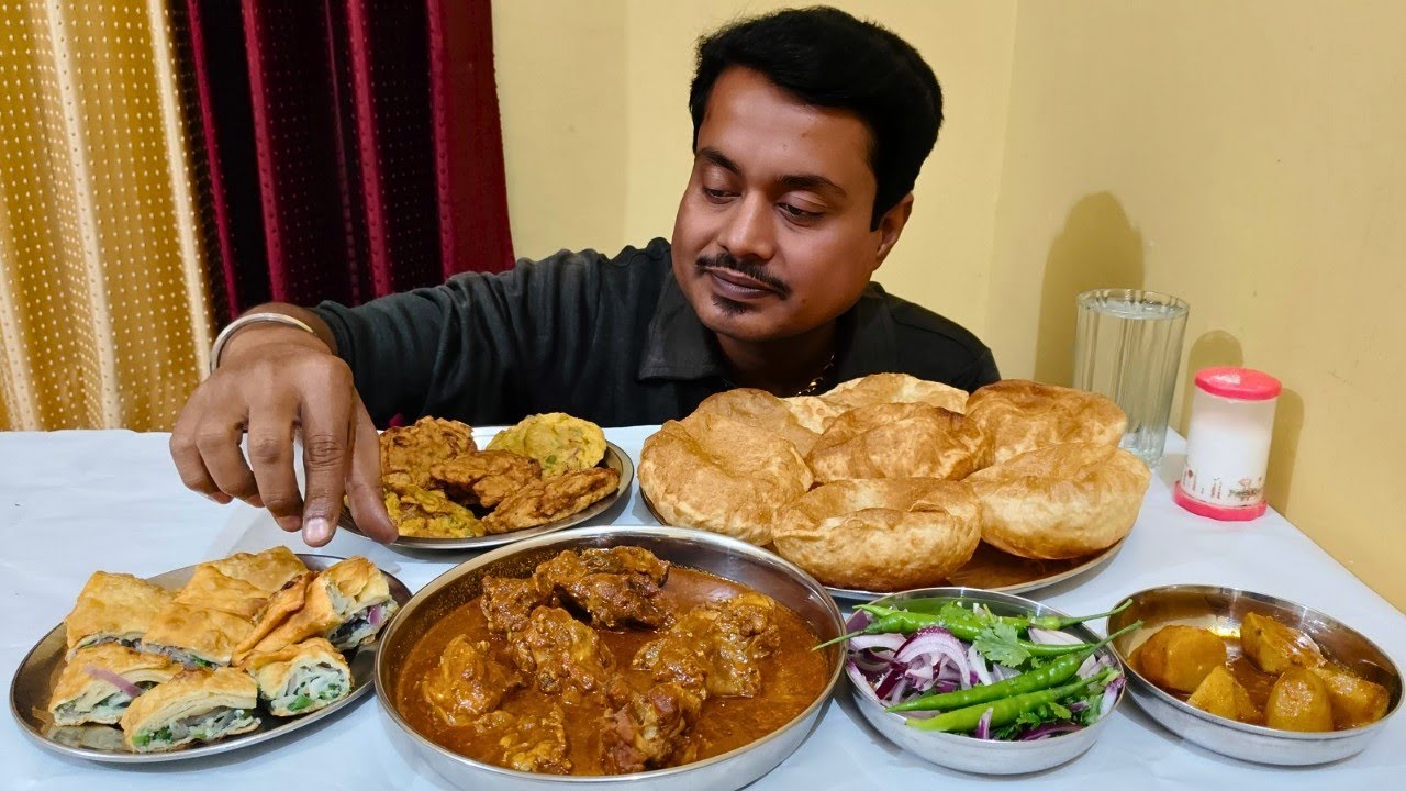 Big Bites Eating🔥 Mughlai Paratha😋, Chicken Kosha🍗🐔, Luchi (पूरी), Medapaka (मेदापाक)🤤, Salad🥗 Asmr🔥