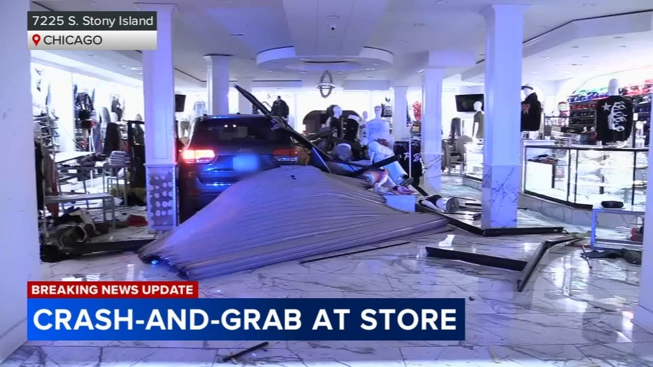 Chicago upscale clothing store targeted in crash-and-grab burglary