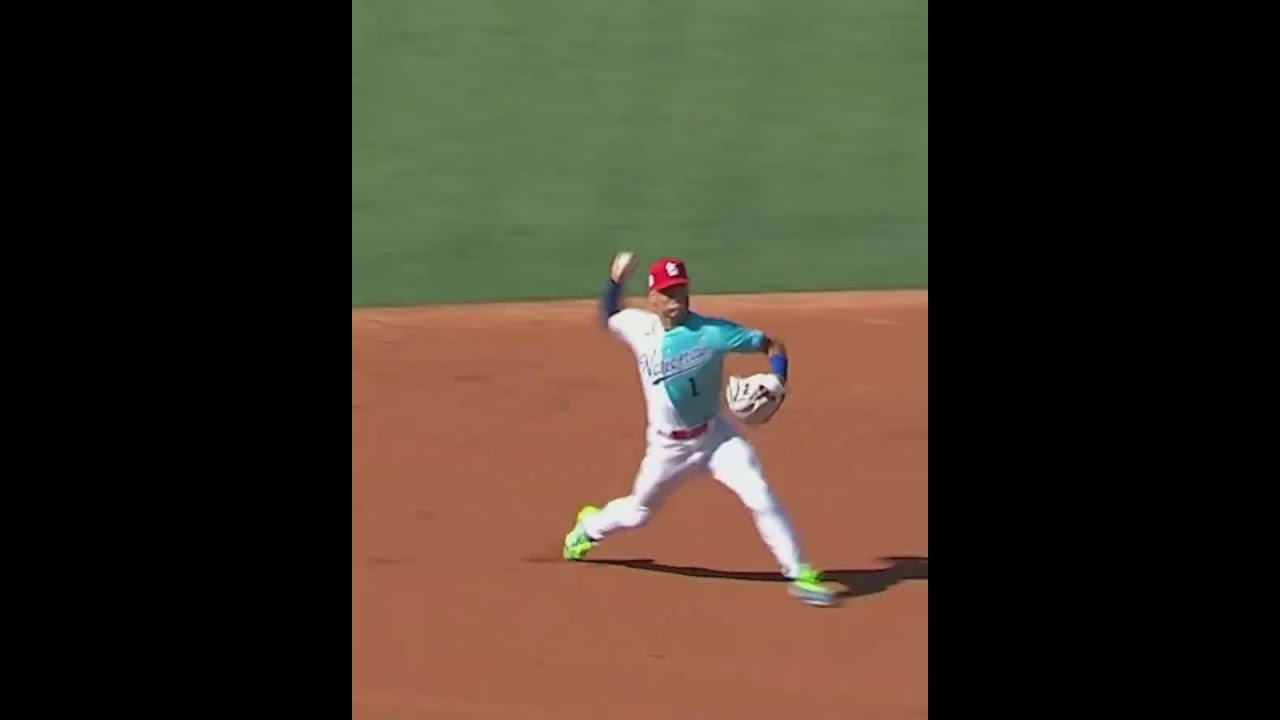 Masyn Winn is throwing 100 mph fireballs from short like it's nothing 😱😱