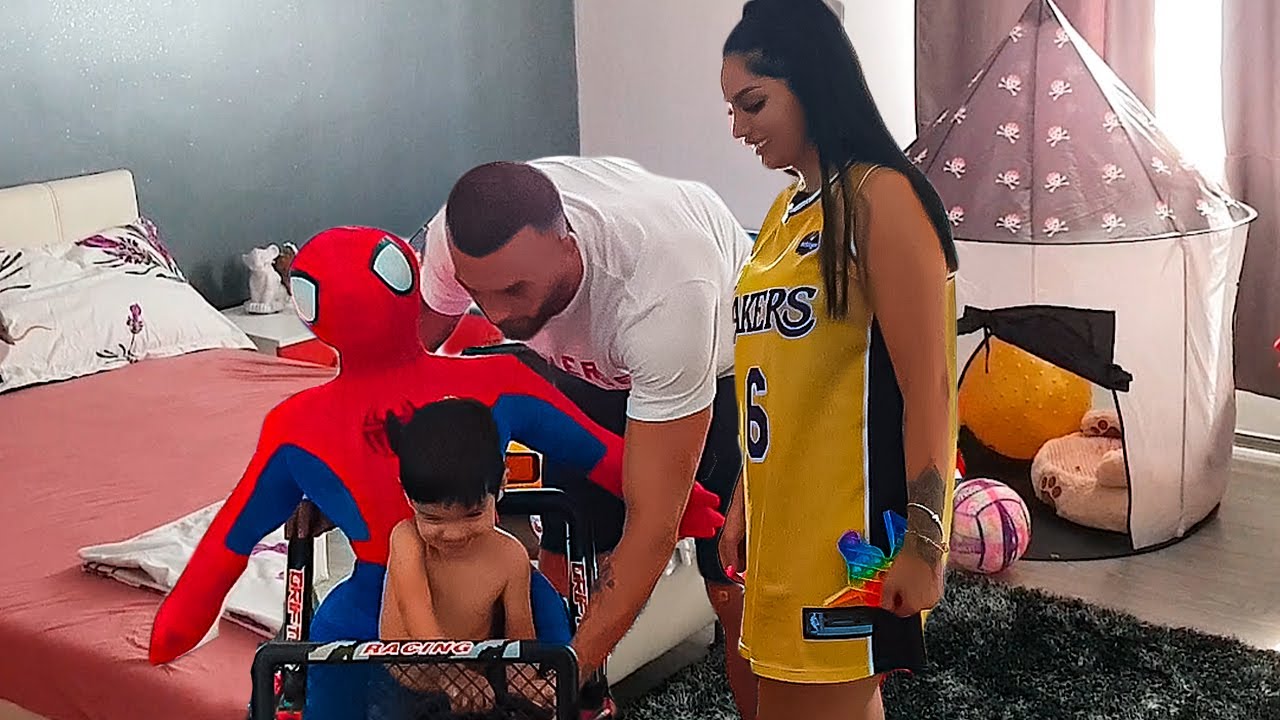 Acasă la Simina! Imagini ÎN PREMIERĂ din vila în care s-a mutat după despărțirea de Zănoagă
