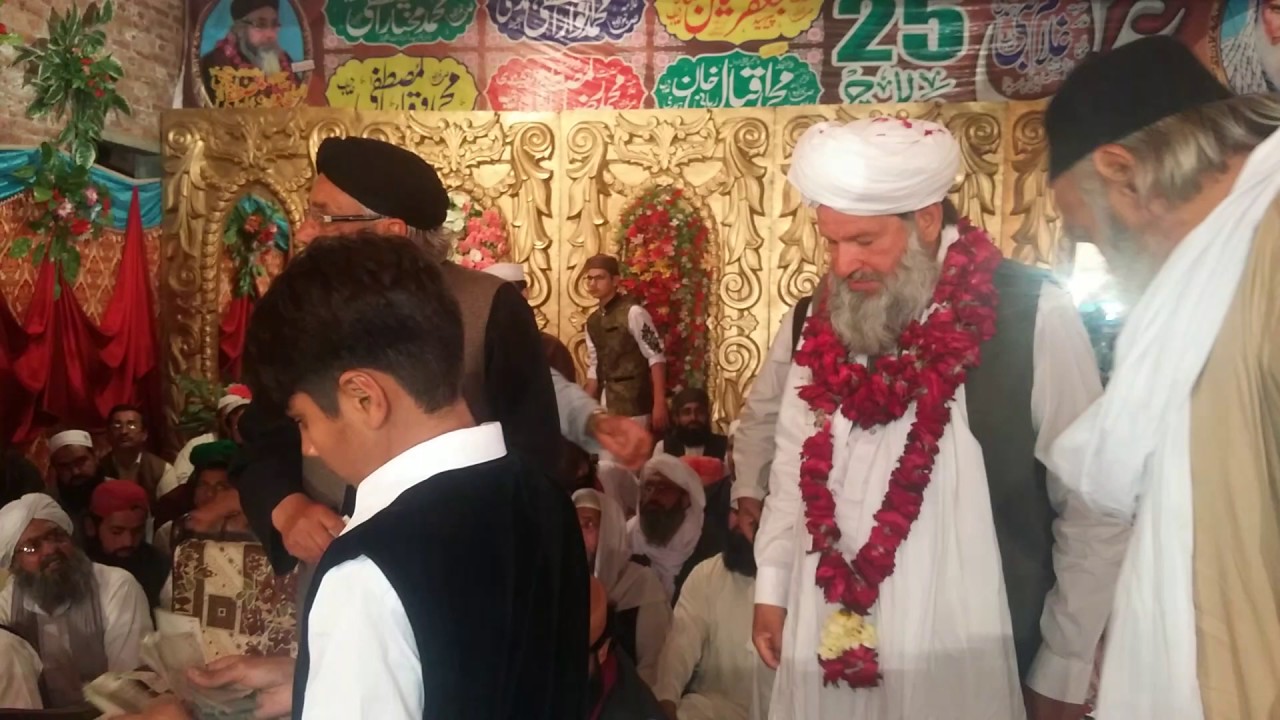 Shairan Wali Sarkar in Rohani Mehfil at Klass Wala Pasrur .5