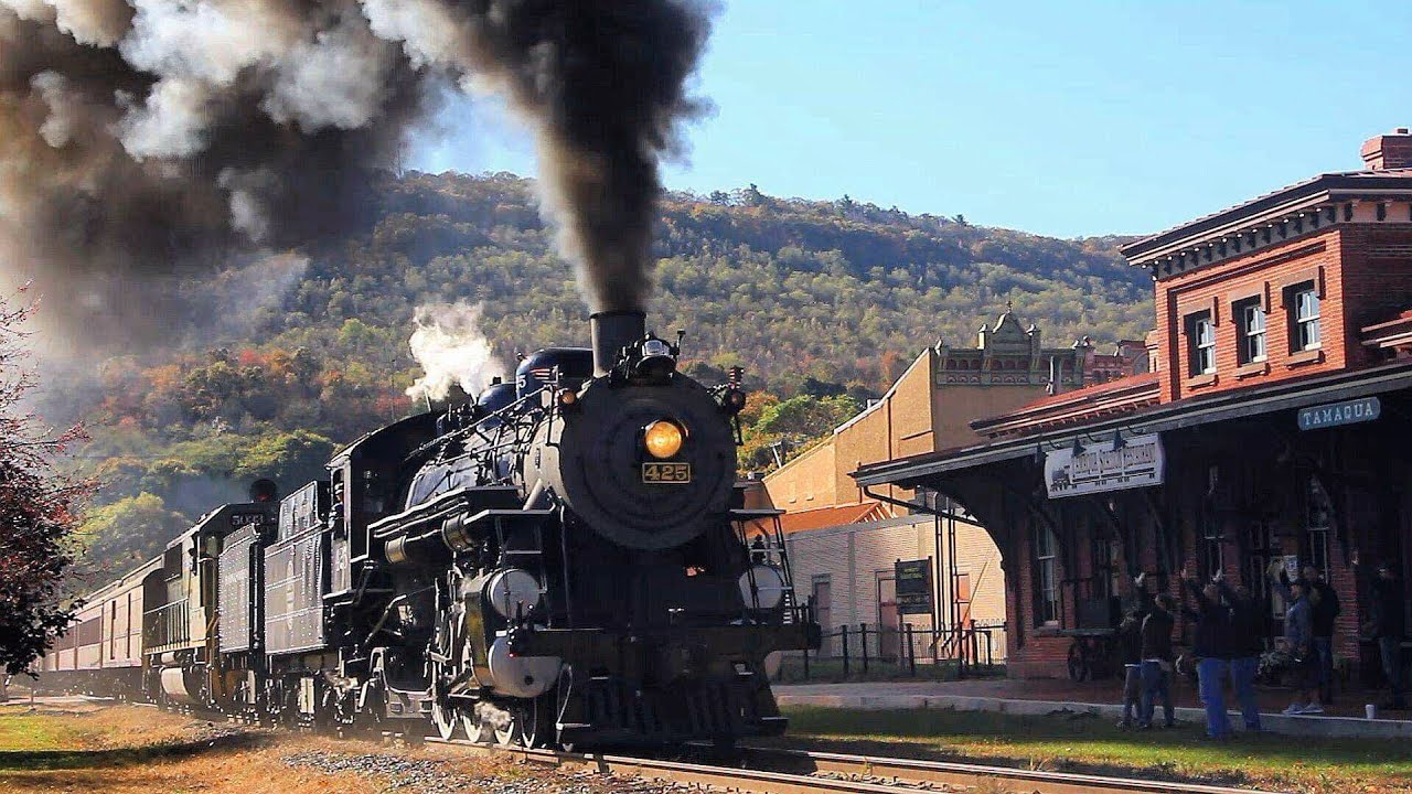 Reading & Northern 425: The Blue Mountain Express