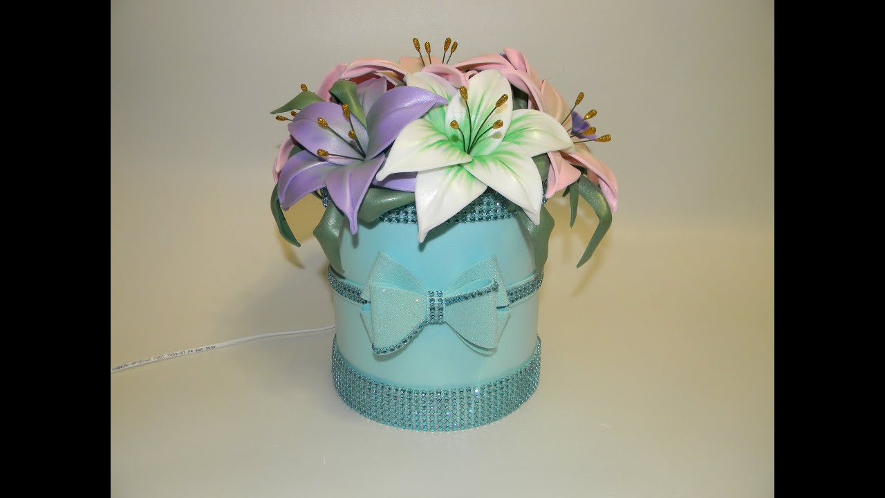 МК Букет лилий в шляпной коробке.светильник из изолона. Быстро и легко.