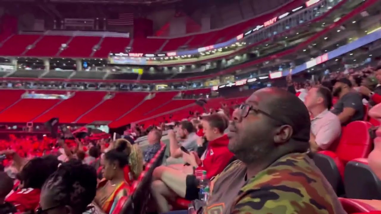Atlanta Falcons Fans React To Drake London Pick In 2022 NFL Draft! Fans NOT Happy!!!