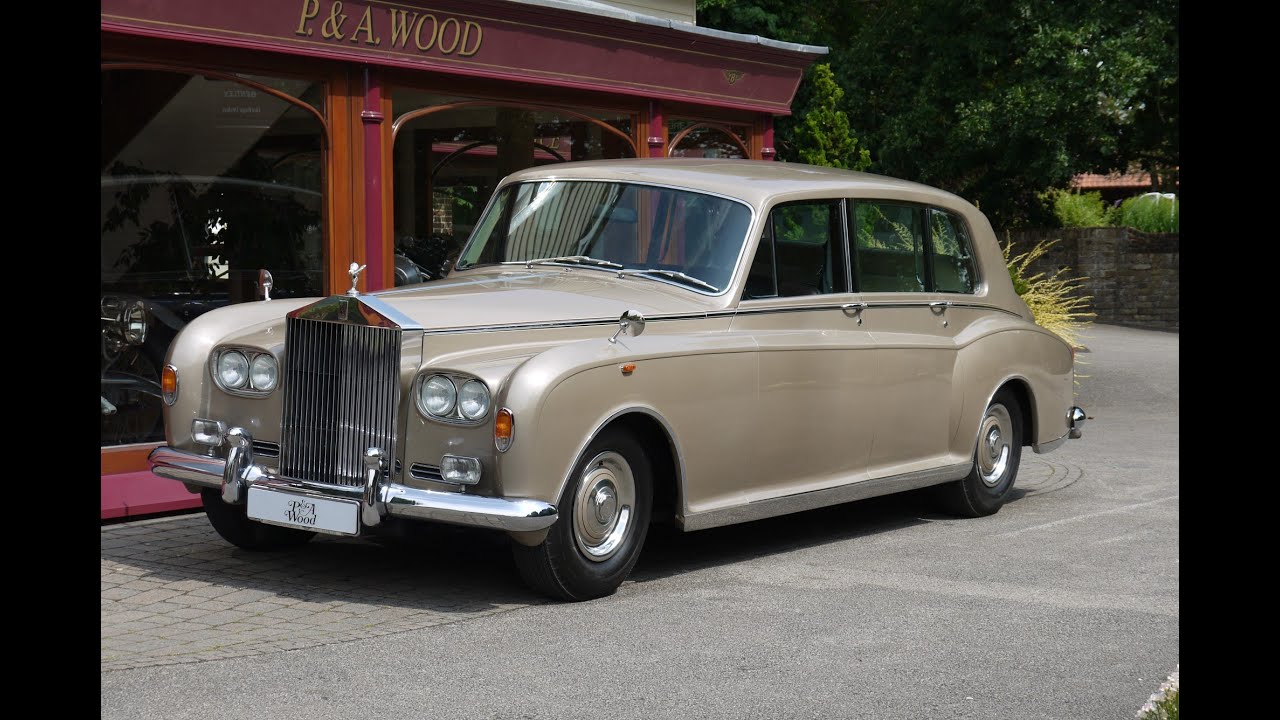 Rolls-Royce Phantom VI Limousine by Mulliner Park Ward. April 1977