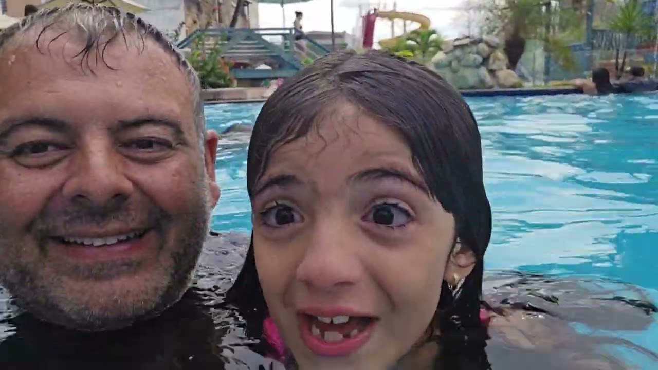 Laura e o Parque Aquático do Hotel Matsubara- Maceió