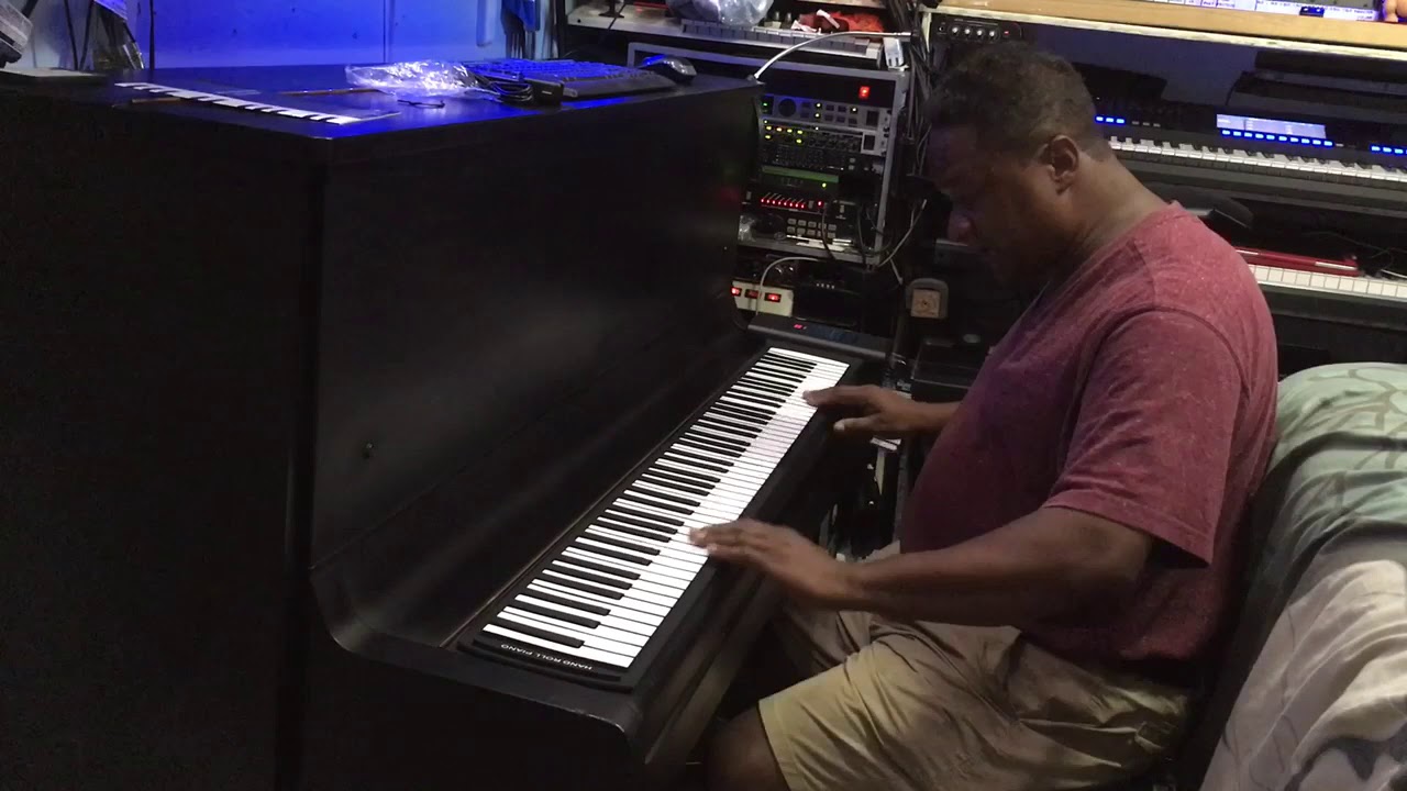 Kris Nicholson‘s honest review of the Piango 88 note Roll up piano