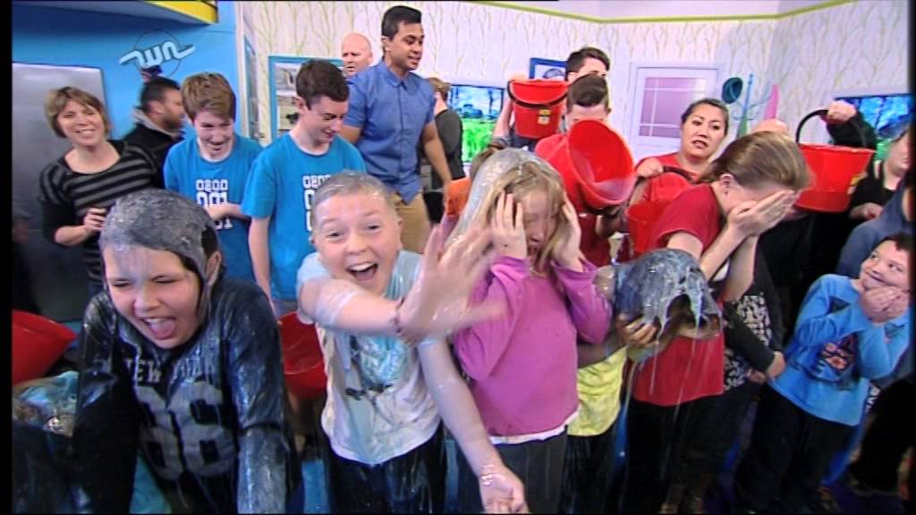 What Now breaks the World Record for Most People Gunged in 3 Minutes!