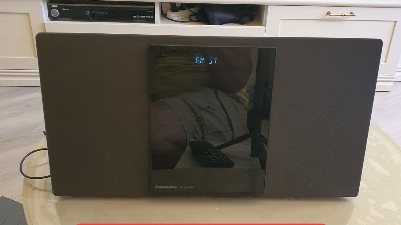 Плоская магнитола Panasonic sc-hc400 ,почти все включено!
