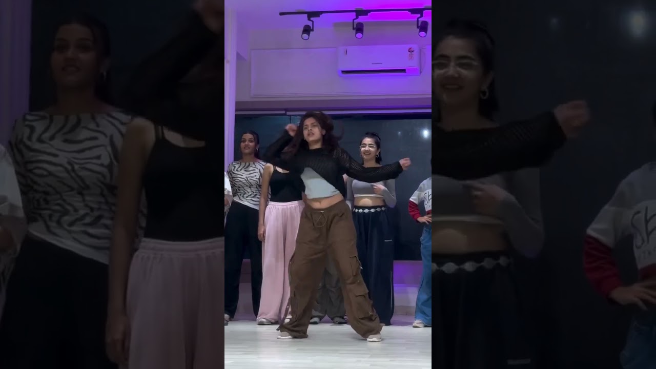 Love mera hit hit so beautiful girls dance 💗🥰 #trending #shorts #song #love #explore #dancer