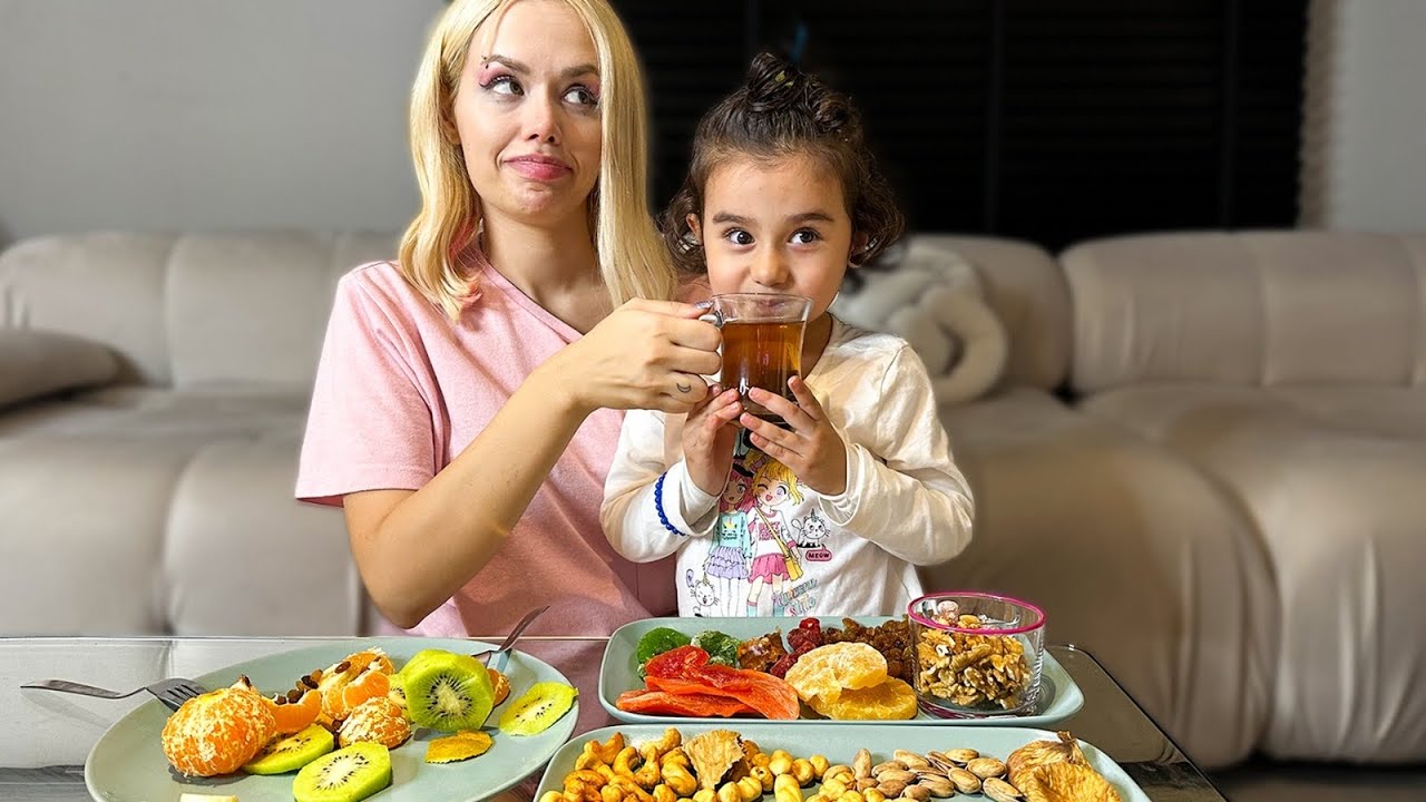 Öykü Çok Hasta Doping Tabağı Hazırlayıp Yiyoruz! | Funny Kids Video @GamzeKarta