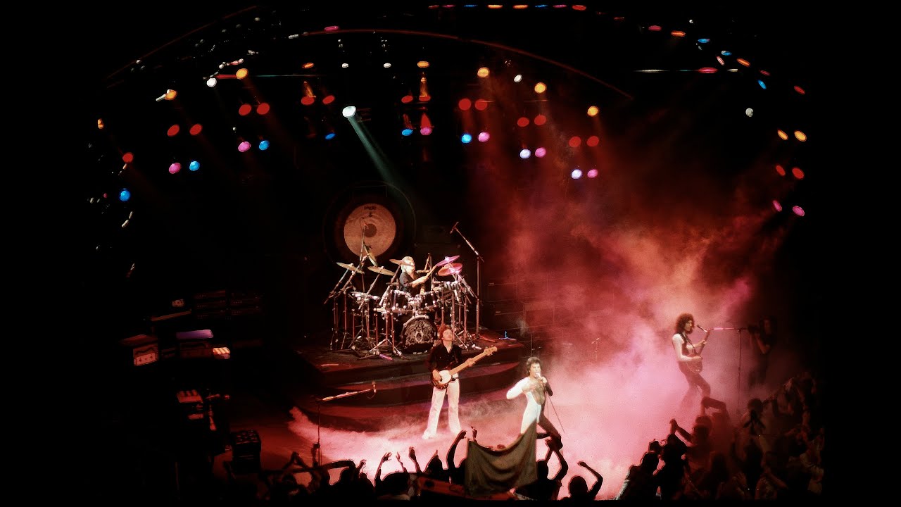 Queen - October 6th, 1977 - We Are The Champions Shoot - Live in London (Ultimate Source Merge)