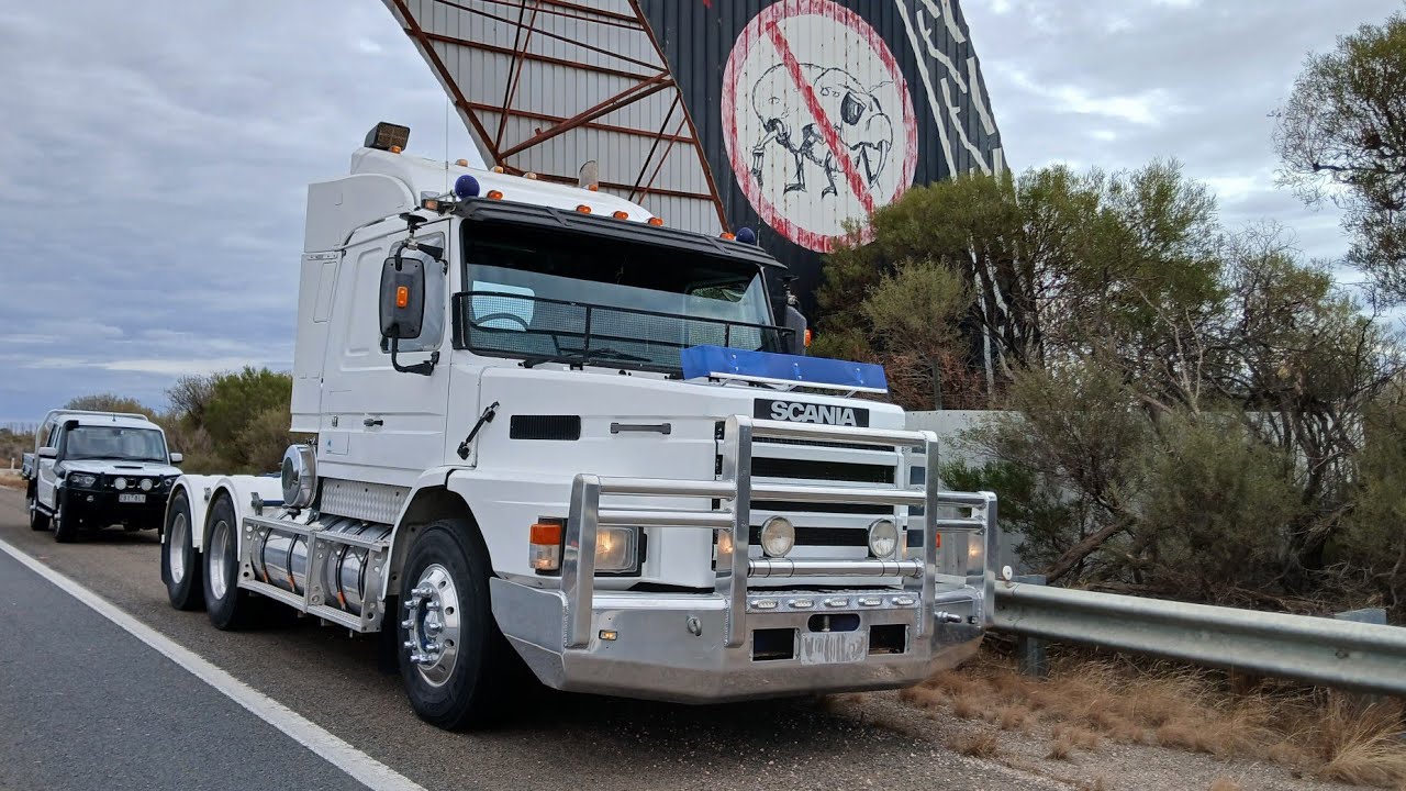 Scania T143M Straight Pipe Test Drive