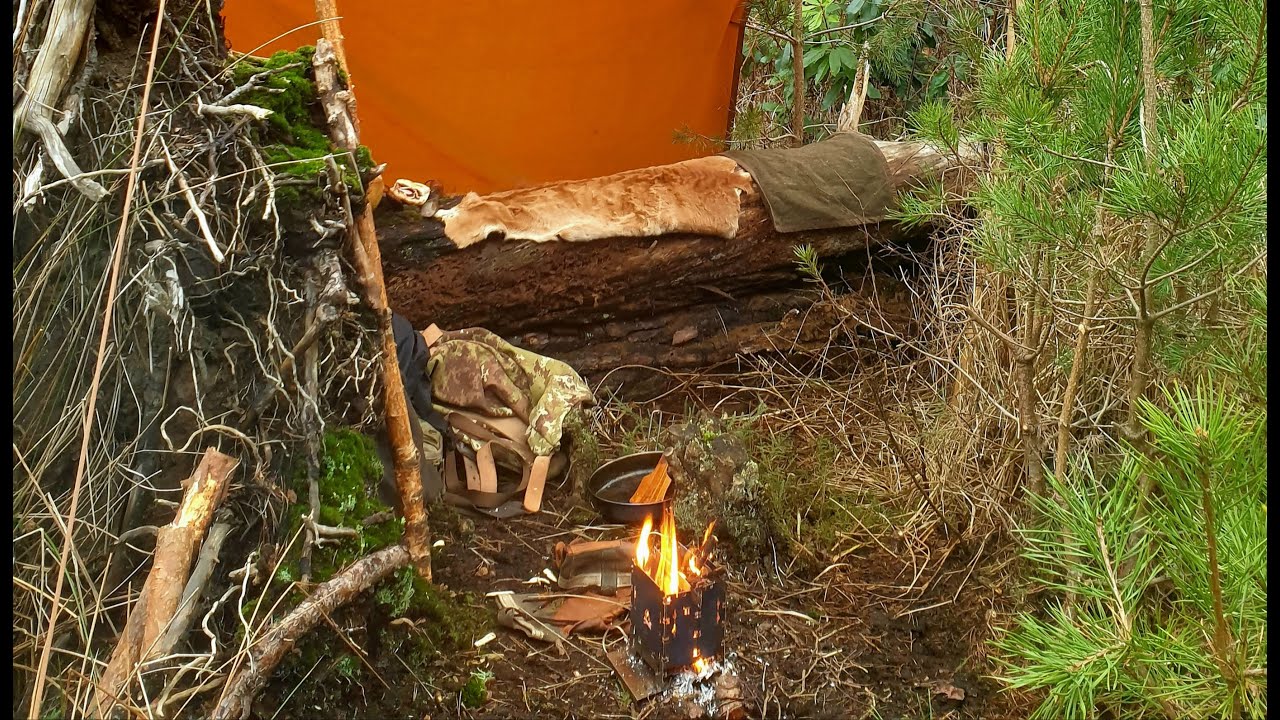 A Winter Day in the Woods: Coffee, Bacon, Pipes and Catapults