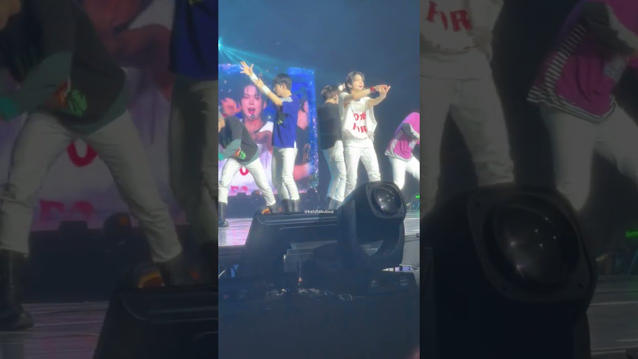 (4K) 9 and Three Quarters (Run Away) | TXT WORLD TOUR ACT : SWEET MIRAGE IN SINGAPORE