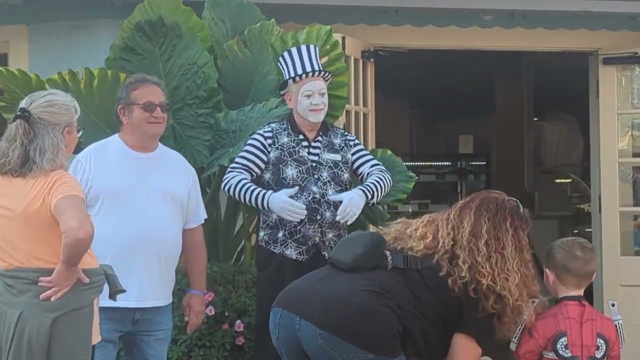 Mime Tricks and Treats Fall Fest Kings Island 2025