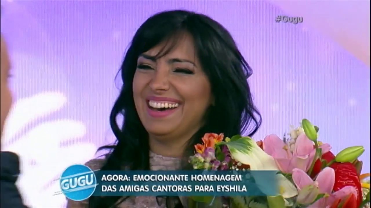 Eyshila é surpreendida com presença de amigas no palco do Gugu