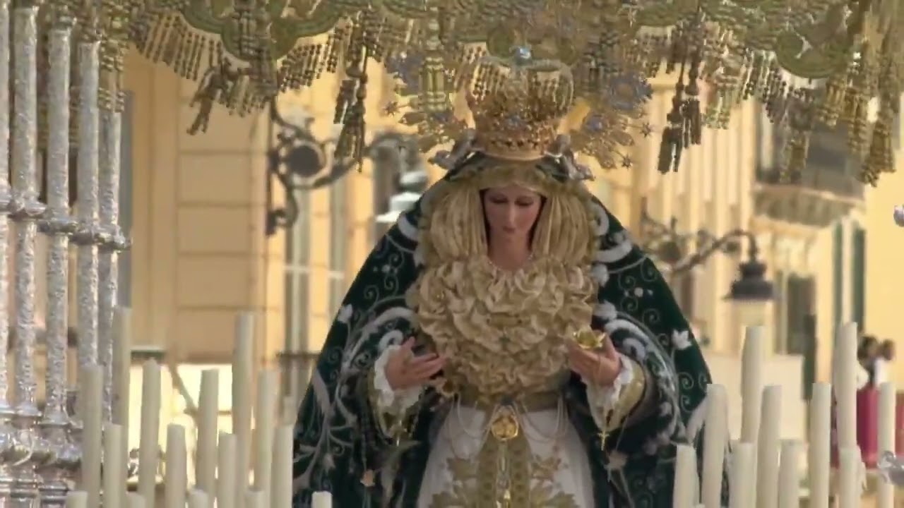 Virgen del Amparo (Pollinica) en Tribuna Oficial | Málaga 2022