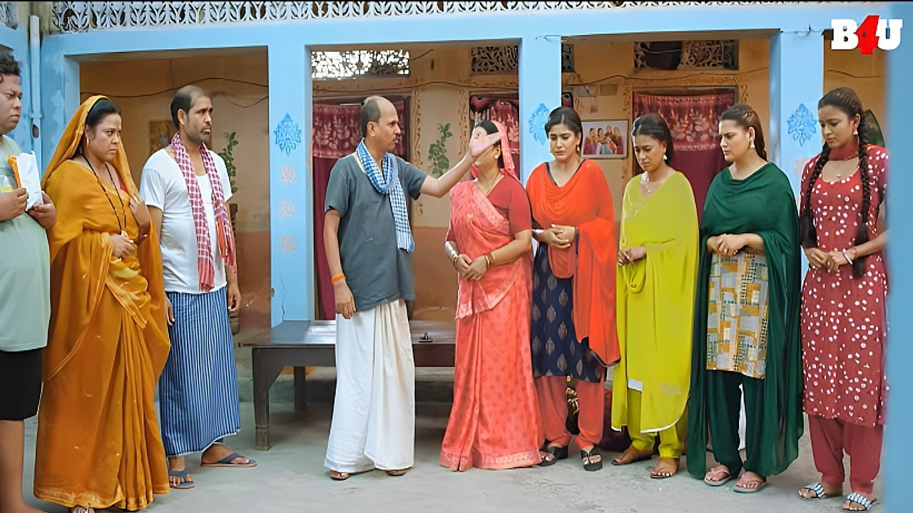 तुम्हारी जैसी बेशरम बेटियों को की वजह से मेरा घर के बहार आना जाना बंद हो गया है | NEW BHOJPURI MOVIE