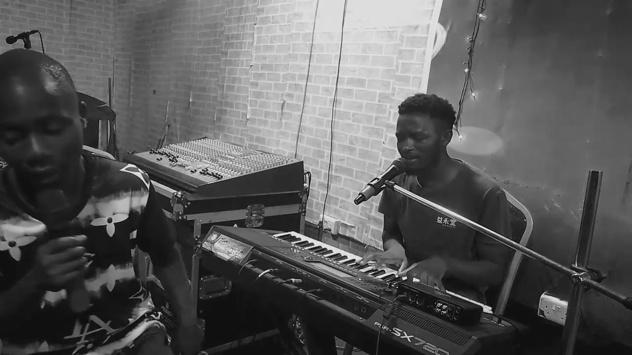 I surrender all to your my lord 🙏🙏🙌 cover song. Remember to subscribe like comment and share 